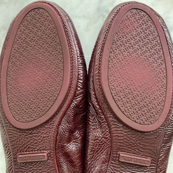 TORY BURCH Travel “T” Crinkle Ballet shoe #31158203 in Oxblood color Size 8.5 M - Picture 9 of 11